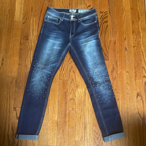Juniors studded cropped jeans - Picture 2 of 4